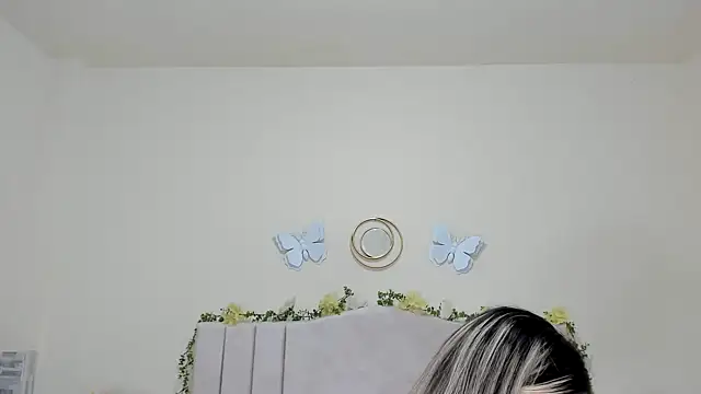 Valeria_Cruz83's cam snapshot