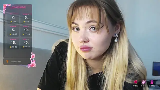 LunaMillie's cam snapshot