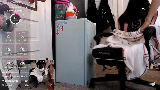 KierBearKisses's cam snapshot