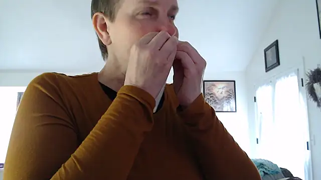 AuroraWillows's cam snapshot