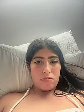 Gaby_zahir_'s cam snapshot