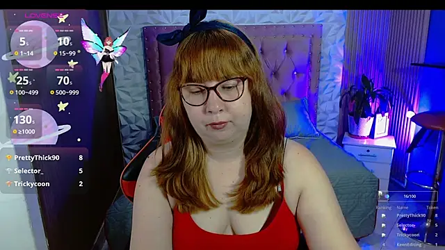 chloe_prg's cam snapshot