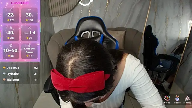 martina1_r's cam snapshot