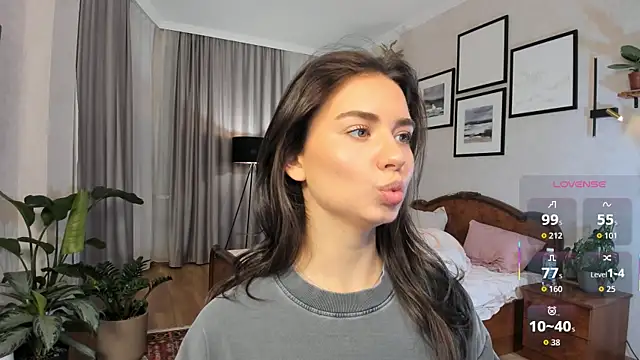 NicoleLuv live sex cam