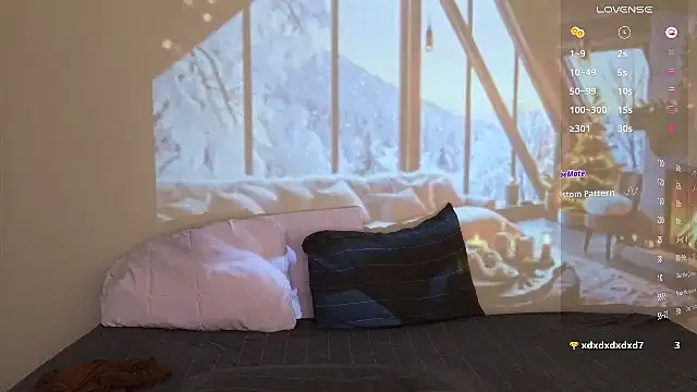 CharlotteDoe's cam snapshot