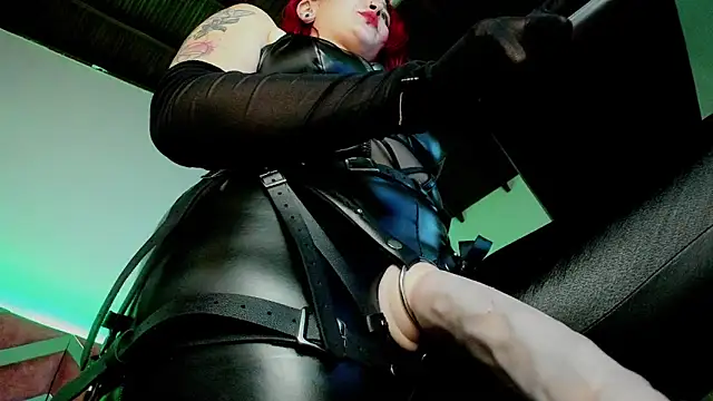 madame_ibby's cam snapshot