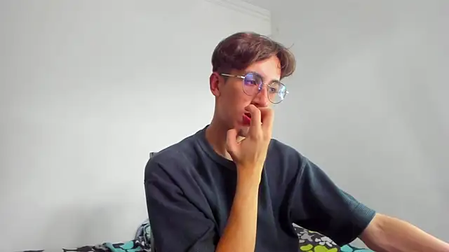 Dio__morningstar's cam snapshot