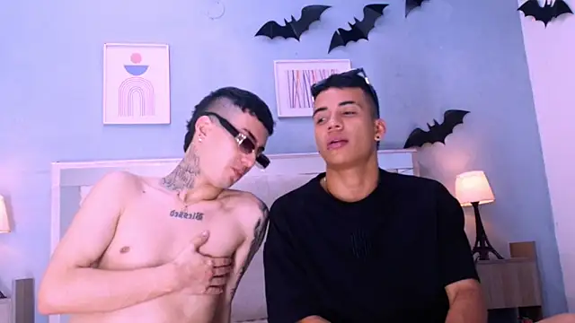 DamianAndMAximoo's cam snapshot