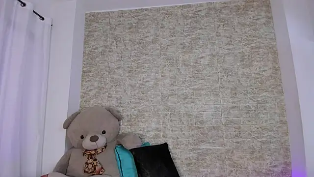 mialiore's cam snapshot