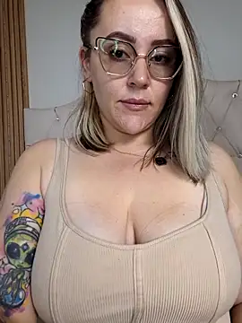 CurvyLust_x's cam snapshot