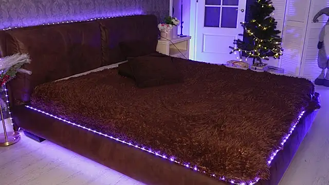 Miss_Elia's cam snapshot