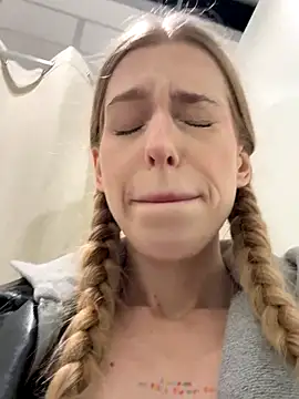 kira_mia's cam snapshot