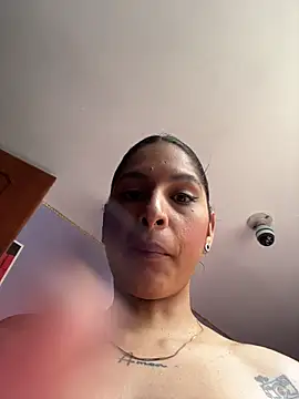 charlotte_stevenss_'s cam snapshot