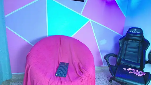 girls_cute's cam snapshot