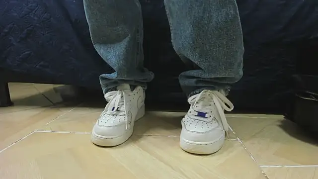 Little_Jenni live sex cam