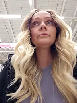 Bondgirl_013's cam snapshot