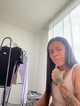 ReggieG's cam snapshot