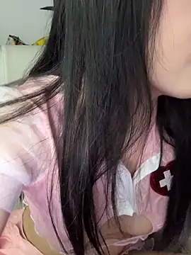 tuzi5201314's cam snapshot