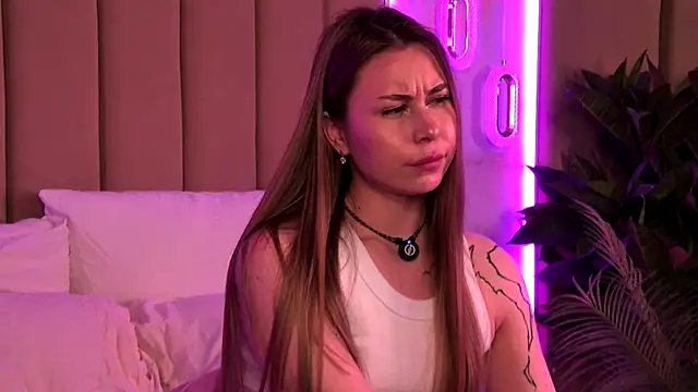 -SaraBlack-'s cam snapshot