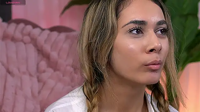 AishleyBee's cam snapshot