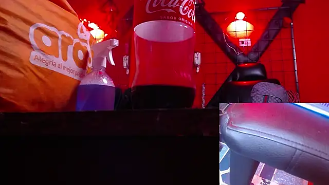 painwithoutpity's cam snapshot