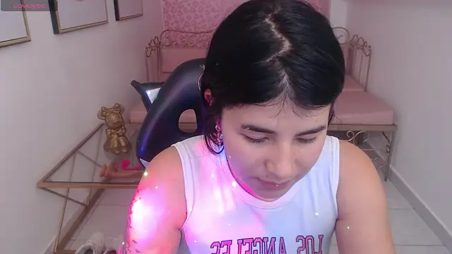 Nina_harpper_'s cam snapshot