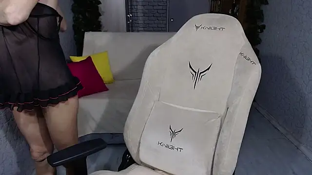 lillit__gold's cam snapshot