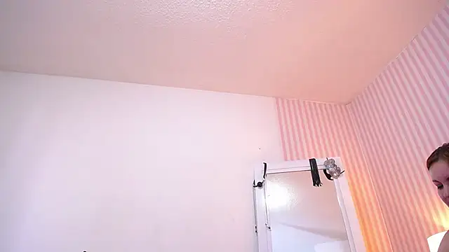 ViictoriaJones_'s cam snapshot