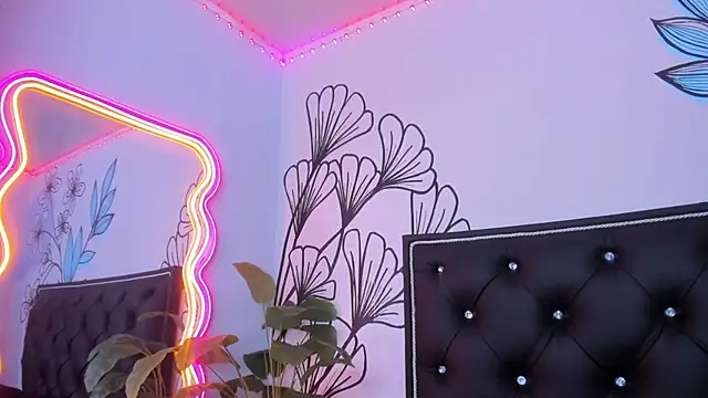 Sweet_Ariadna_'s cam snapshot