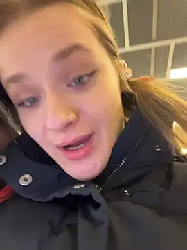 KittyQueeny live sex cam