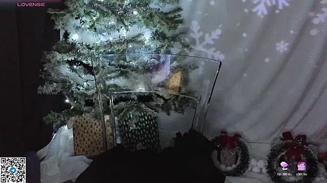 Mia_G0ld's cam snapshot