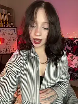 YourLittleDevil's cam snapshot