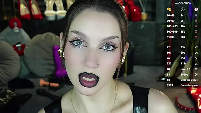 MistressDarsy live sex cam