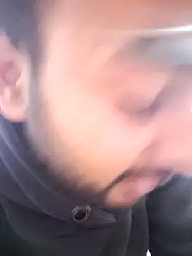 AlphaAura460's cam snapshot