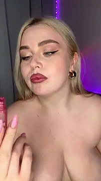 April_Vancee's cam snapshot