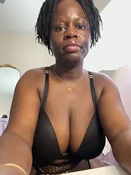 ladiosa_selene's cam snapshot