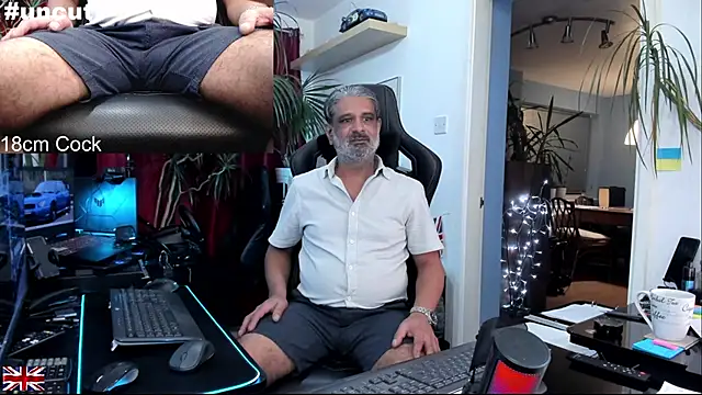 OnlineBossUK's cam snapshot