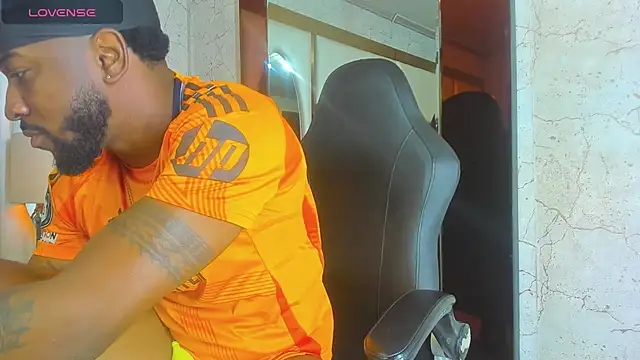 Drake_Nassir4's cam snapshot