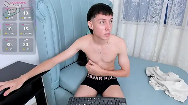 LittleDanny_'s cam snapshot