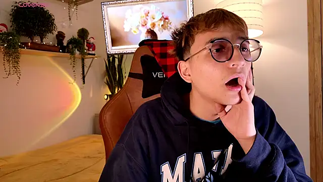 Mr_evan1's cam snapshot