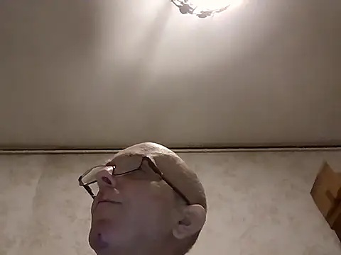 mariusica1@xh's cam snapshot