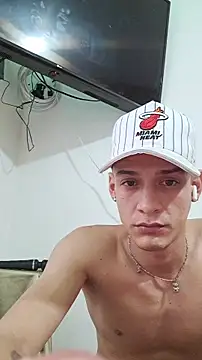 Ethanho0t's cam snapshot