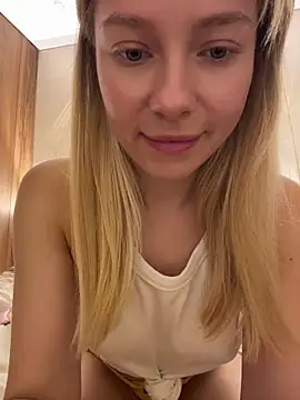 -Snowwwy- live sex cam