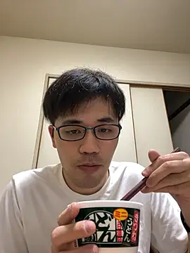 ryusei18570 live sex cam