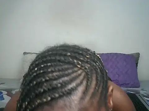 Thickqueenxxx live sex cam