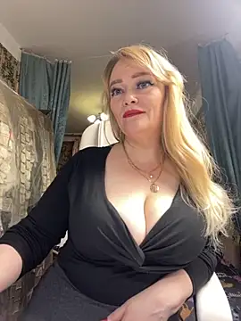 Sweet-blonde's cam snapshot