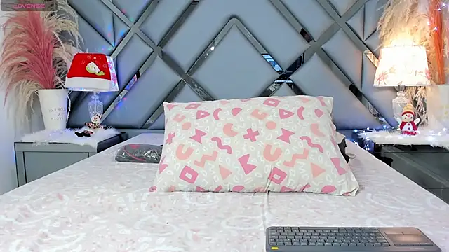 Milan_LewisS live sex cam