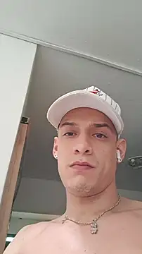 Ethanho0t's cam snapshot