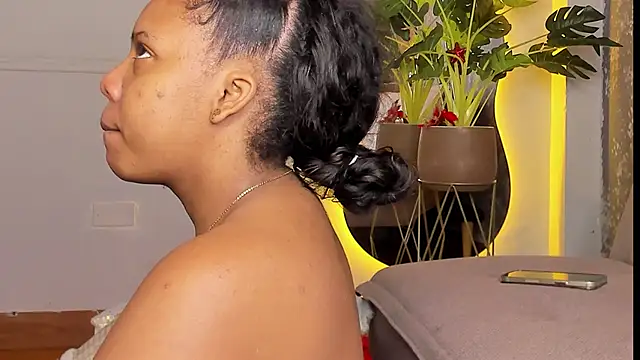 Yiseth_02's cam snapshot