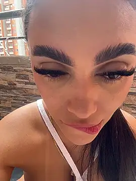 emma_andrew1 live sex cam